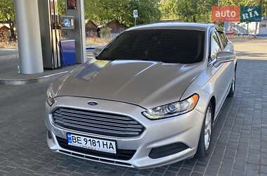 Седан Ford Fusion 2015 в 