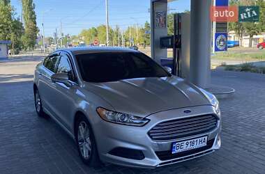 Седан Ford Fusion 2015 в 