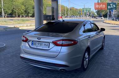 Седан Ford Fusion 2015 в 