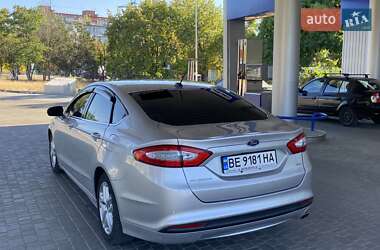 Седан Ford Fusion 2015 в 