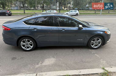 Седан Ford Fusion 2018 в 