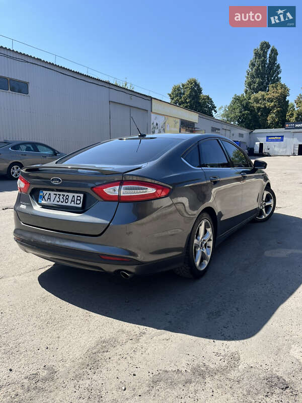 Седан Ford Fusion 2016 в Києві