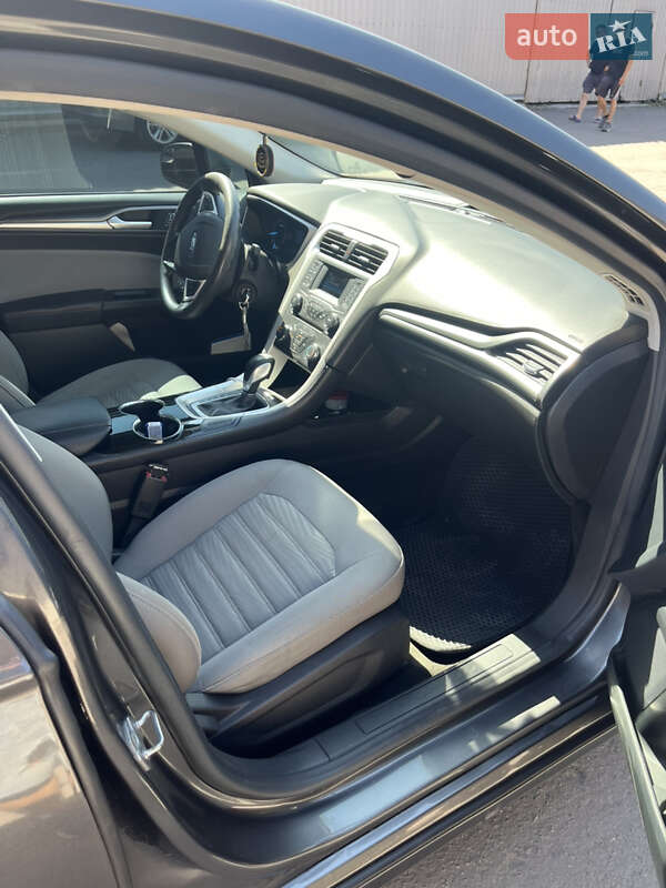 Седан Ford Fusion 2016 в Києві