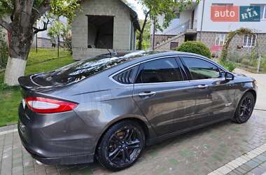 Седан Ford Fusion 2015 в 