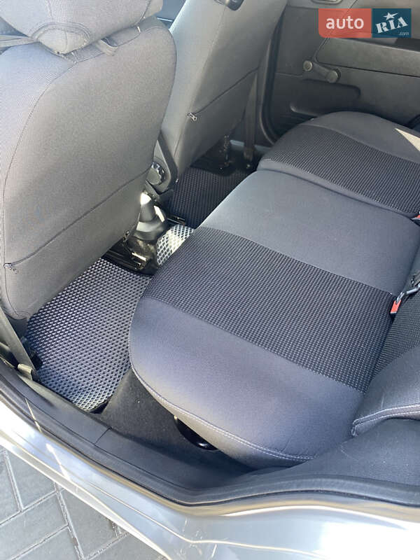Хэтчбек Ford Fusion 2009 в Запорожье