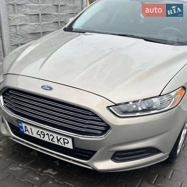 Седан Ford Fusion 2015 в 