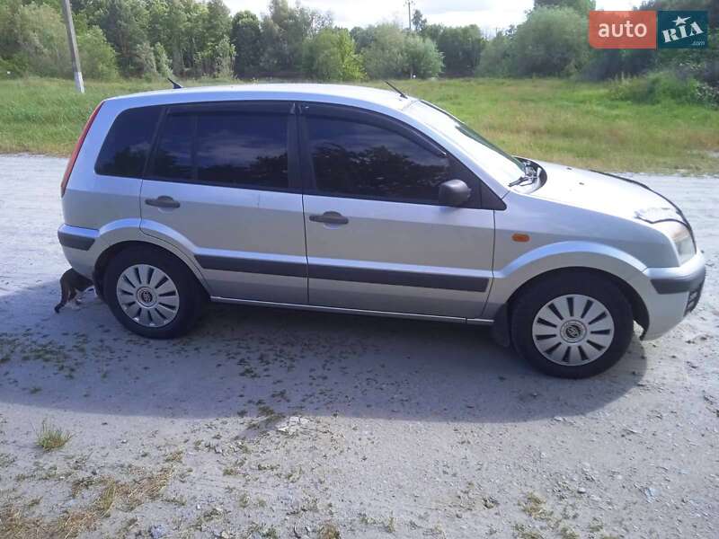 Хетчбек Ford Fusion 2009 в Звягелі