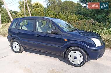 Хэтчбек Ford Fusion 2004 в 