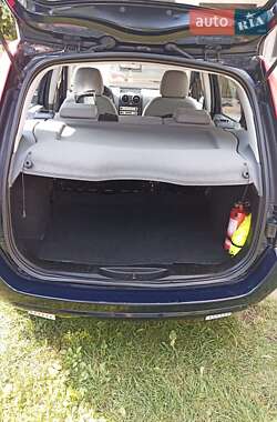 Хэтчбек Ford Fusion 2004 в 