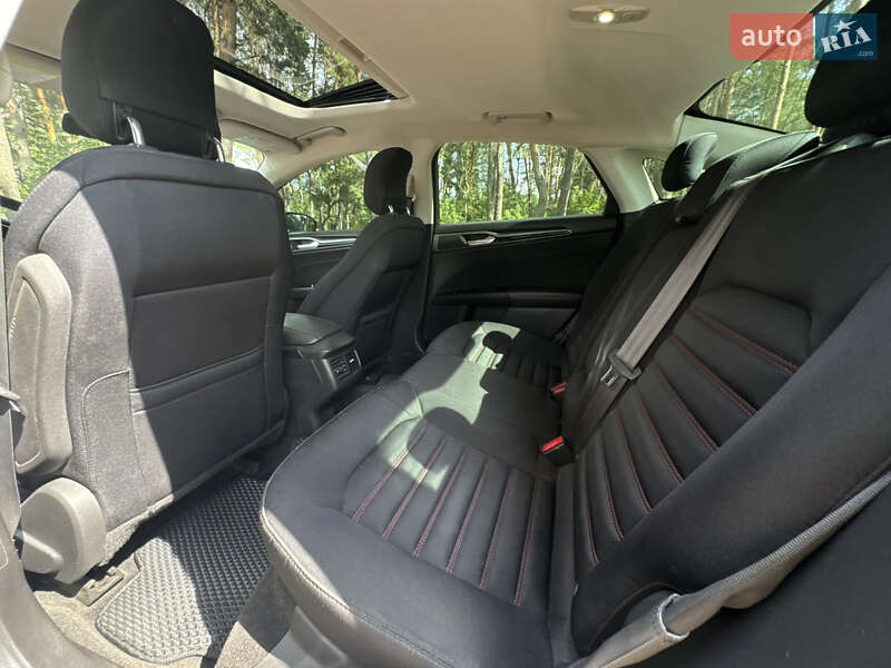 Седан Ford Fusion 2014 в Кропивницком