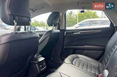 Седан Ford Fusion 2014 в 