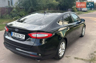 Седан Ford Fusion 2015 в 