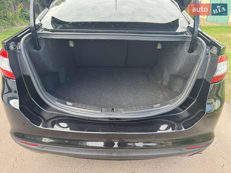 Седан Ford Fusion 2015 в Чернигове