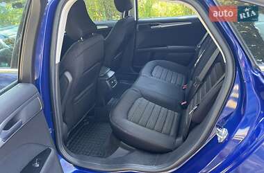 Седан Ford Fusion 2015 в 