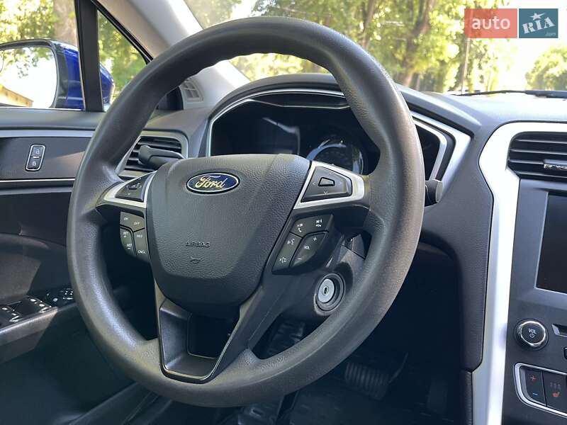 Седан Ford Fusion 2015 в Львове