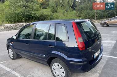 Хэтчбек Ford Fusion 2004 в 
