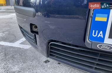 Хэтчбек Ford Fusion 2004 в 