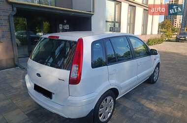 Хэтчбек Ford Fusion 2010 в 