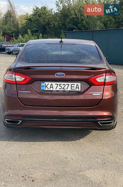 Седан Ford Fusion 2015 в 