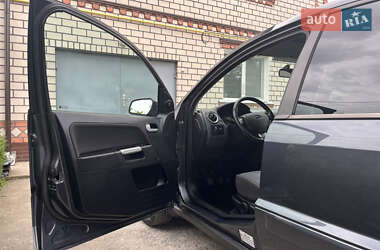 Хэтчбек Ford Fusion 2006 в 