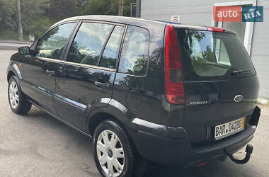 Хэтчбек Ford Fusion 2005 в 