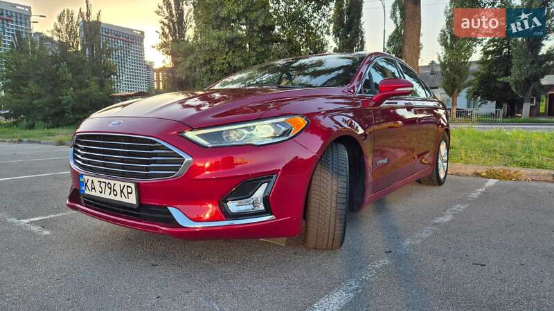 Седан Ford Fusion 2019 в Києві