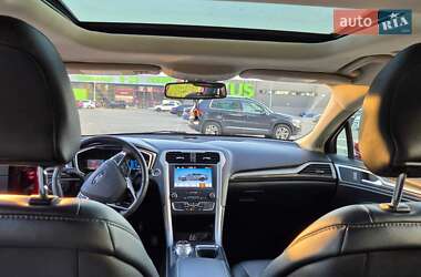 Седан Ford Fusion 2019 в 