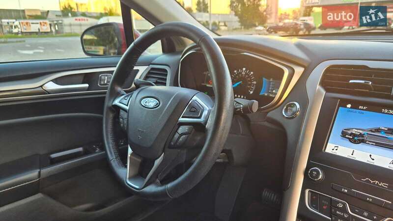 Седан Ford Fusion 2019 в Києві
