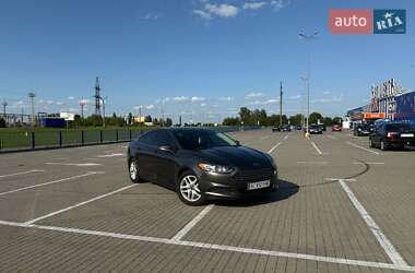 Седан Ford Fusion 2016 в 