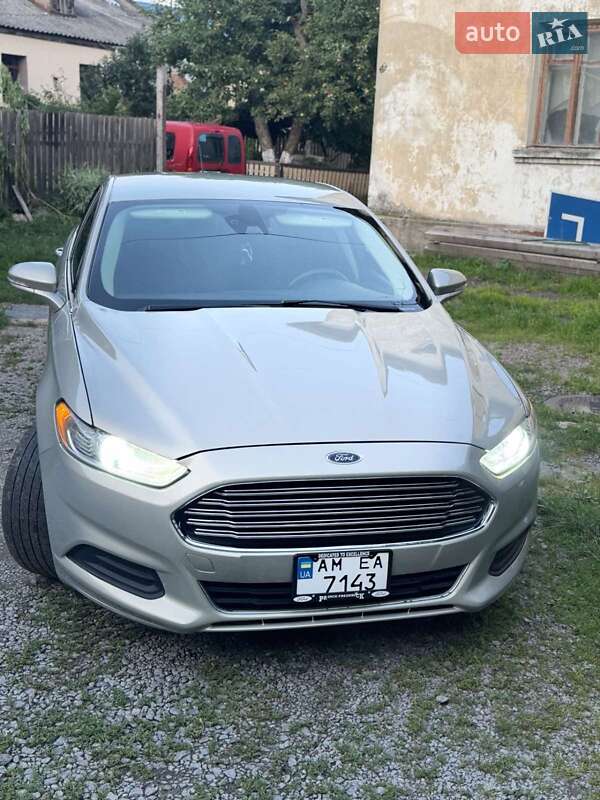 Седан Ford Fusion 2015 в Житомирі