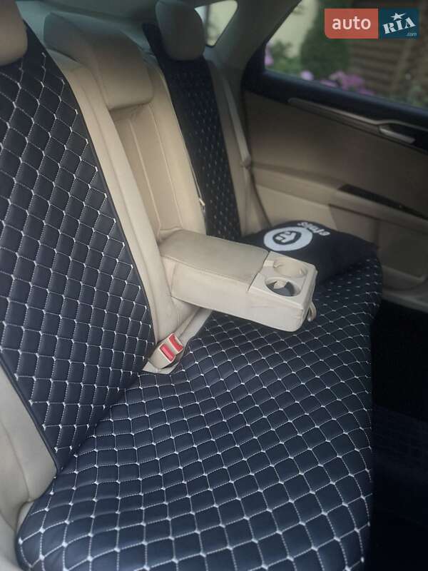 Седан Ford Fusion 2015 в Житомирі