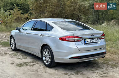 Седан Ford Fusion 2017 в 