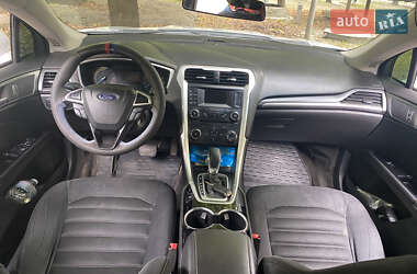Седан Ford Fusion 2013 в 