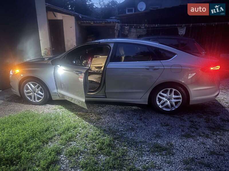 Седан Ford Fusion 2015 в Житомирі