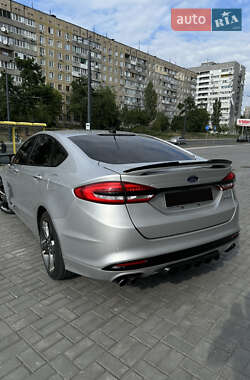 Седан Ford Fusion 2016 в 