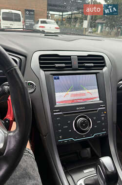 Седан Ford Fusion 2013 в 