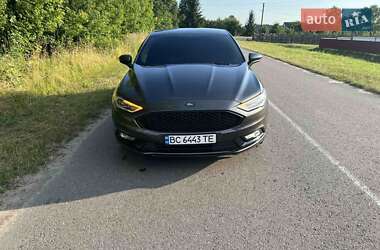 Седан Ford Fusion 2016 в 