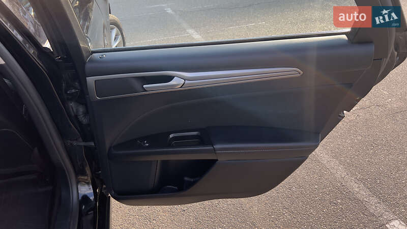 Седан Ford Fusion 2017 в Киеве фото 32 Седан Ford Fusion 2017 в Киеве