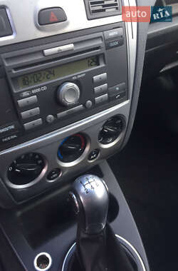 Хэтчбек Ford Fusion 2007 в 