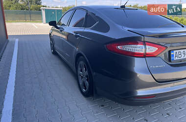 Седан Ford Fusion 2015 в 