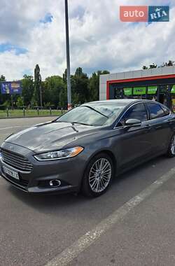 Седан Ford Fusion 2015 в 