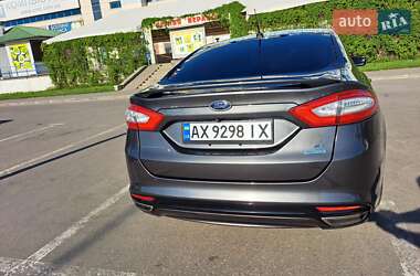 Седан Ford Fusion 2015 в 