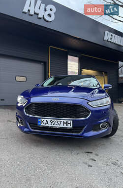 Седан Ford Fusion 2015 в 