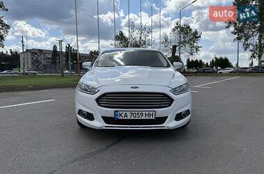 Седан Ford Fusion 2014 в 