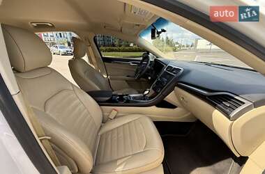 Седан Ford Fusion 2014 в 