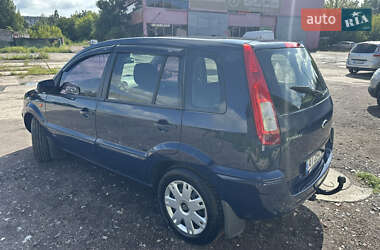 Хэтчбек Ford Fusion 2010 в 