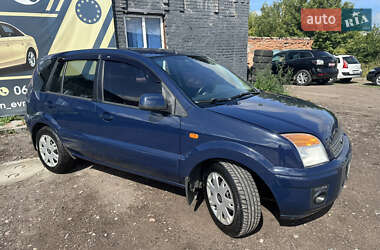 Хэтчбек Ford Fusion 2010 в 
