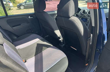 Хэтчбек Ford Fusion 2010 в 