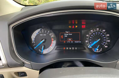Седан Ford Fusion 2014 в 