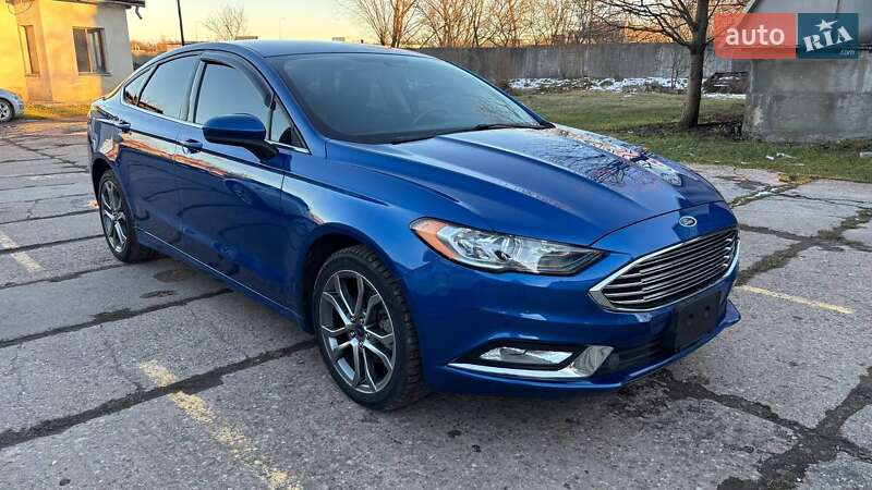 Седан Ford Fusion 2017 в 